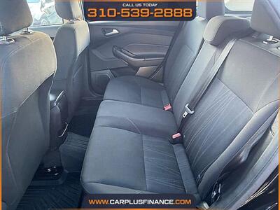 2018 Ford Focus SE   - Photo 21 - Huntington Beach, CA 92647