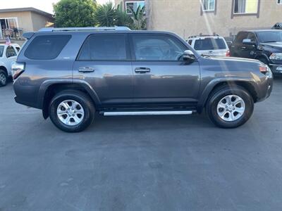 2017 Toyota 4Runner SR5 Premium   - Photo 13 - Huntington Beach, CA 92647