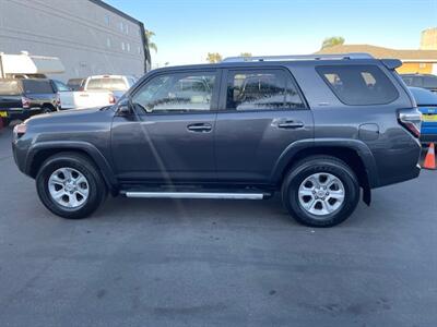 2017 Toyota 4Runner SR5 Premium   - Photo 10 - Huntington Beach, CA 92647