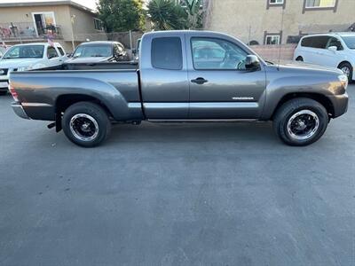 2015 Toyota Tacoma Access Cab SR5  SR5 - Photo 13 - Huntington Beach, CA 92647