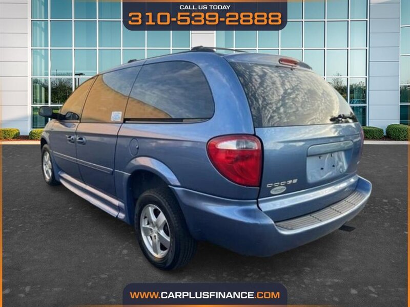 2007 Dodge Grand Caravan SXT - Photo 13 - Huntington Beach, CA 92647