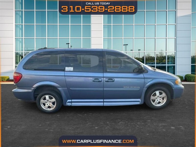 2007 Dodge Grand Caravan SXT - Photo 7 - Huntington Beach, CA 92647