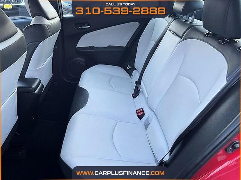 2016 Toyota Prius Four - Photo 22