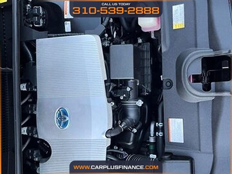 2016 Toyota Prius Four - Photo 6