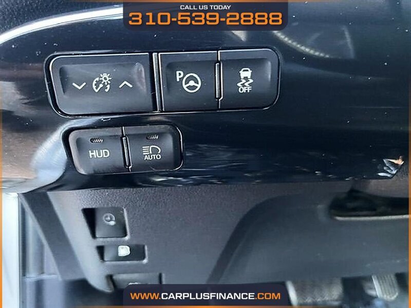 2017 Toyota Prius Prime Advanced - Photo 20 - Huntington Beach, CA 92647