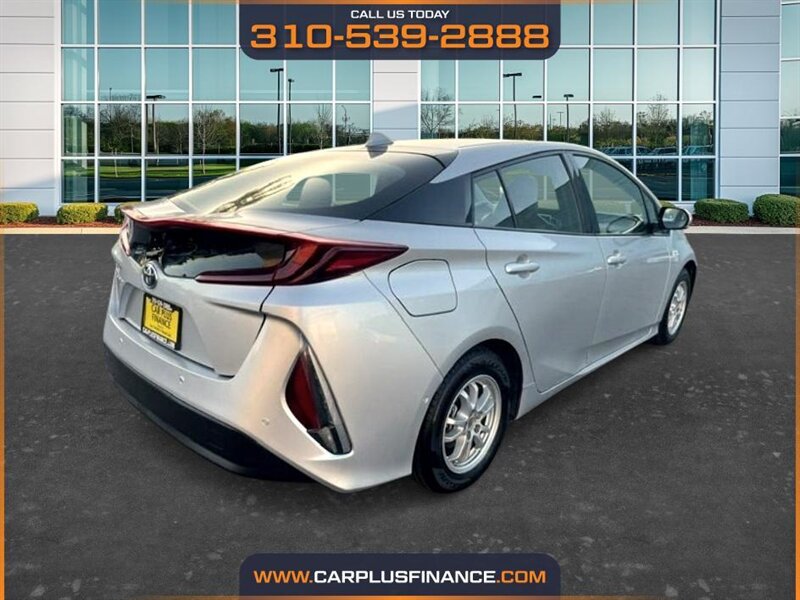 2017 Toyota Prius Prime Advanced - Photo 8 - Huntington Beach, CA 92647