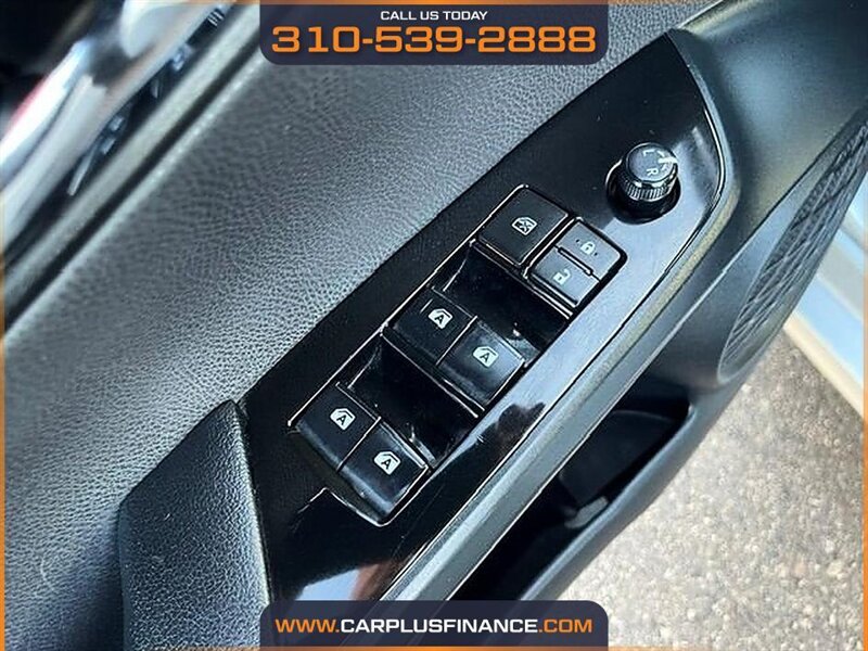 2017 Toyota Prius Prime Advanced - Photo 15 - Huntington Beach, CA 92647