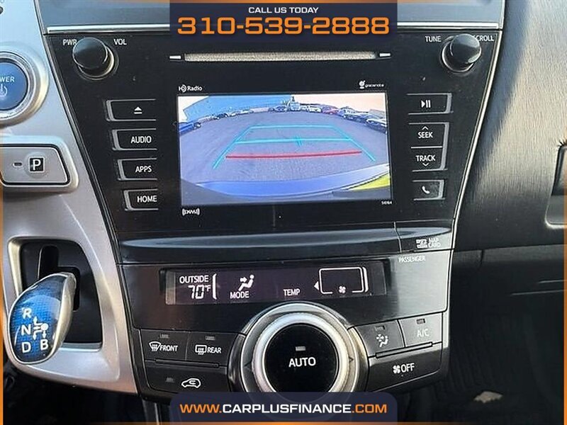 2017 Toyota Prius v Three - Photo 23
