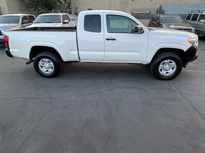 2022 Toyota Tacoma Access Cab SR   - Photo 10 - Huntington Beach, CA 92647