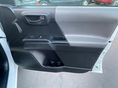 2022 Toyota Tacoma Access Cab SR   - Photo 14 - Huntington Beach, CA 92647