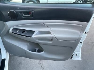 2015 Toyota Tacoma Access Cab   - Photo 12 - Huntington Beach, CA 92647