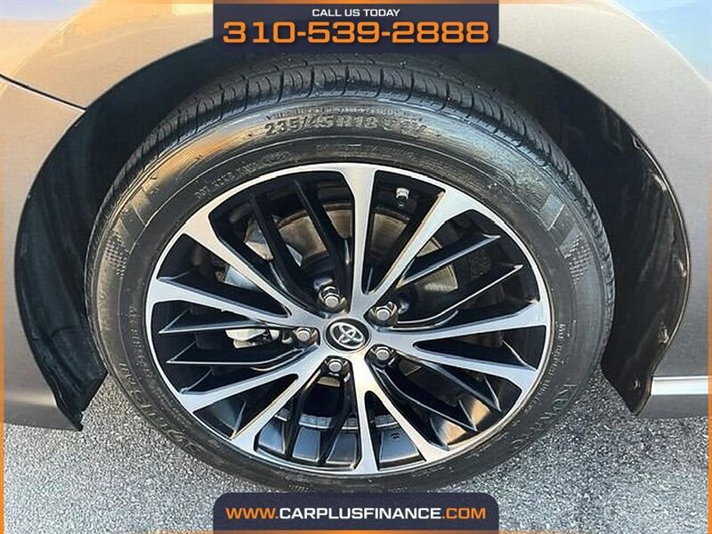 2019 Toyota Camry SE - Photo 6 - Huntington Beach, CA 92647