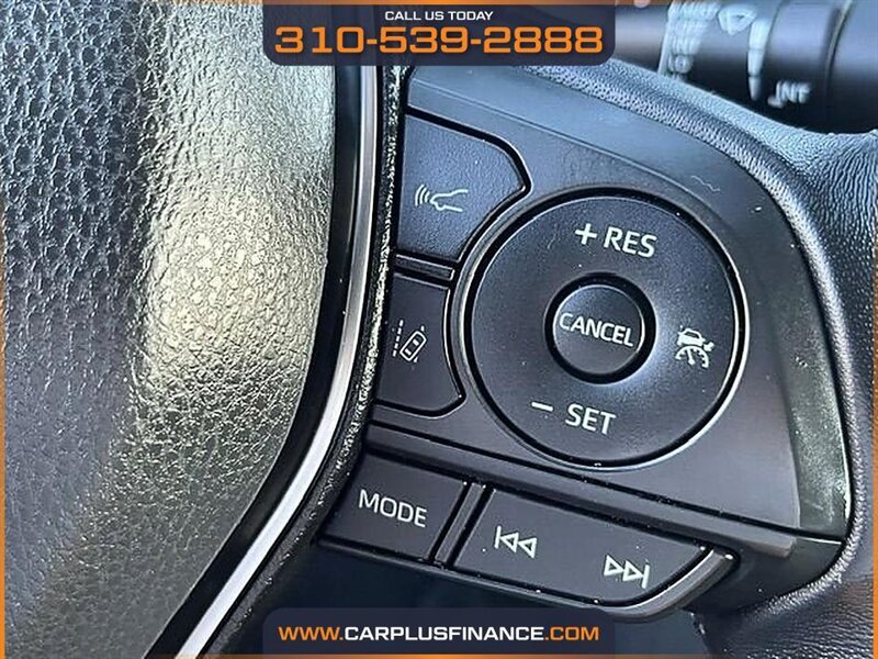 2019 Toyota Camry SE - Photo 19 - Huntington Beach, CA 92647