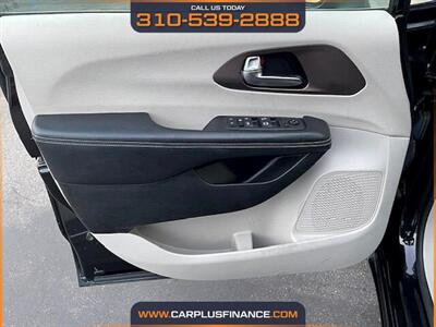 2023 Chrysler Voyager Voyager LX   - Photo 18 - Huntington Beach, CA 92647