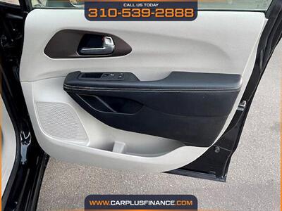 2023 Chrysler Voyager Voyager LX   - Photo 24 - Huntington Beach, CA 92647