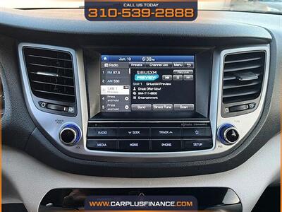 2018 Hyundai Tucson SEL   - Photo 21 - Huntington Beach, CA 92647