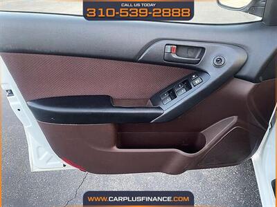 2010 Kia Forte EX   - Photo 10 - Huntington Beach, CA 92647