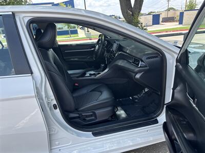 2024 Toyota Camry SE   - Photo 17 - Dallas, TX 75252