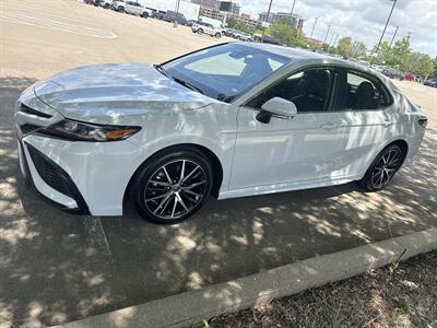 2024 Toyota Camry SE   - Photo 4 - Dallas, TX 75252