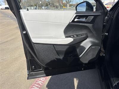 2025 Mitsubishi Outlander SE   - Photo 10 - Dallas, TX 75252