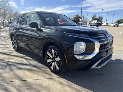 2025 Mitsubishi Outlander SE   - Photo 9 - Dallas, TX 75252