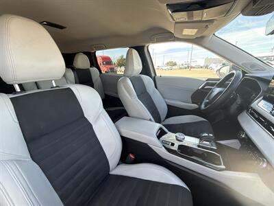 2025 Mitsubishi Outlander SE   - Photo 34 - Dallas, TX 75252