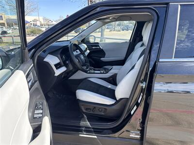 2025 Mitsubishi Outlander SE   - Photo 18 - Dallas, TX 75252