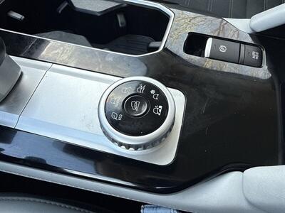 2025 Mitsubishi Outlander SE   - Photo 29 - Dallas, TX 75252