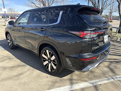 2025 Mitsubishi Outlander SE   - Photo 5 - Dallas, TX 75252