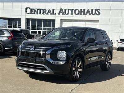 2025 Mitsubishi Outlander SE   - Photo 1 - Dallas, TX 75252