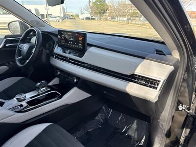 2025 Mitsubishi Outlander SE   - Photo 22 - Dallas, TX 75252