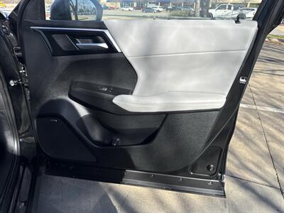2025 Mitsubishi Outlander SE   - Photo 12 - Dallas, TX 75252