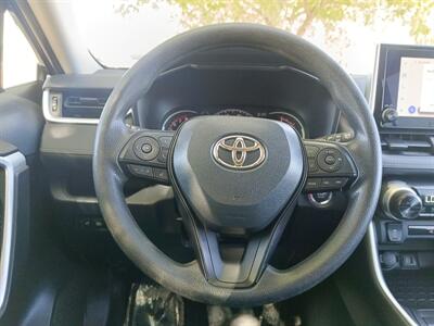 2023 Toyota RAV4 XLE   - Photo 19 - Dallas, TX 75252