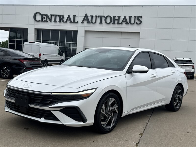 2024 Hyundai ELANTRA SEL   - Photo 1 - Dallas, TX 75252