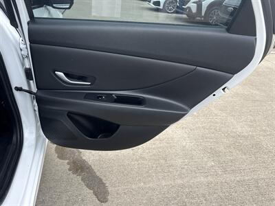 2024 Hyundai ELANTRA SEL   - Photo 12 - Dallas, TX 75252
