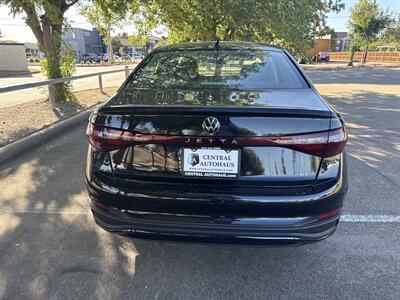 2025 Volkswagen Jetta SE - Photo 6 - Dallas, TX 75252