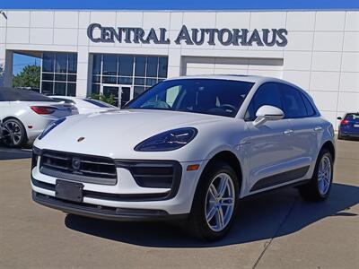 2024 Porsche Macan   - Photo 1 - Dallas, TX 75252