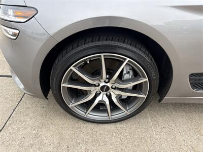 2025 Genesis G70 2.5T Standard   - Photo 41 - Dallas, TX 75252