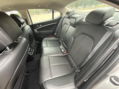 2025 Genesis G70 2.5T Standard   - Photo 27 - Dallas, TX 75252