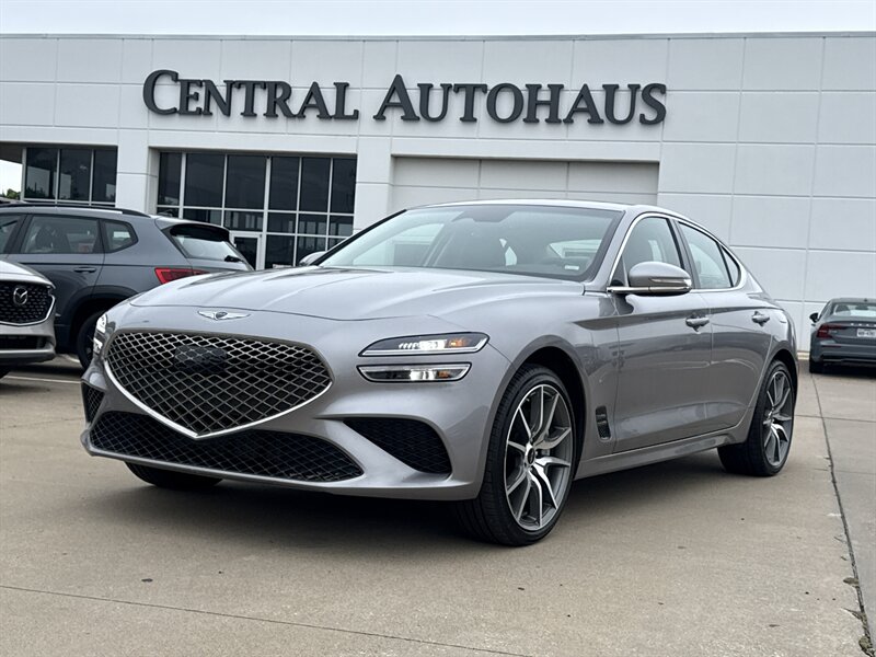 2025 Genesis G70 2.5T Standard   - Photo 1 - Dallas, TX 75252