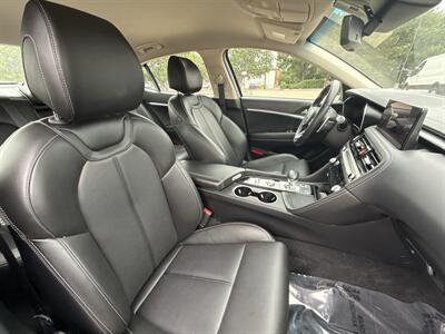 2025 Genesis G70 2.5T Standard   - Photo 30 - Dallas, TX 75252