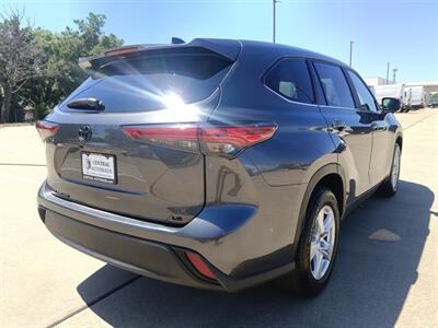 2023 Toyota Highlander LE   - Photo 7 - Dallas, TX 75252