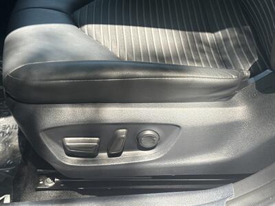 2024 Toyota Camry SE   - Photo 18 - Dallas, TX 75252