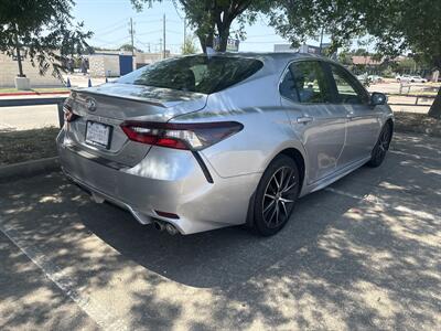 2024 Toyota Camry SE   - Photo 8 - Dallas, TX 75252