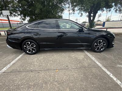 2024 Hyundai SONATA SEL   - Photo 8 - Dallas, TX 75252