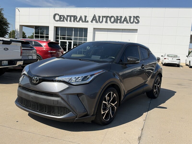 2021 Toyota C-HR XLE  
