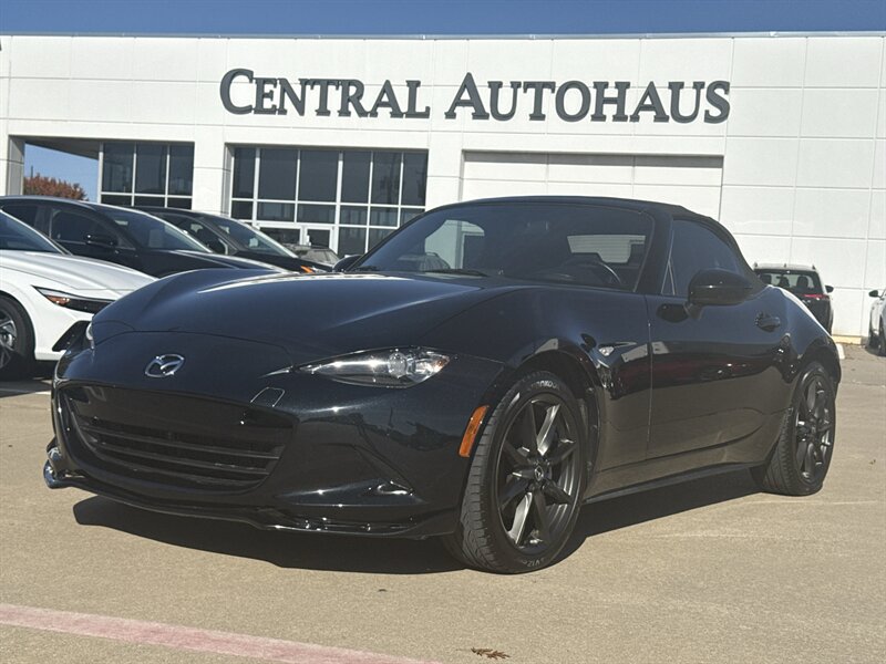 2017 Mazda MX-5 Miata Club  
