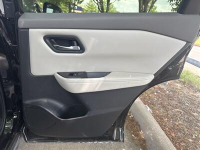 2025 Nissan Rogue SV - Photo 13 - Dallas, TX 75252