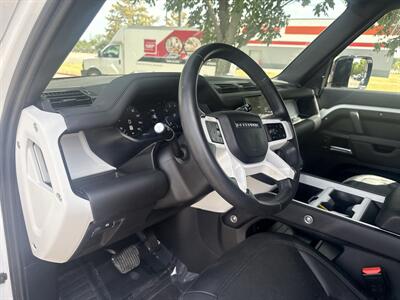 2025 Land Rover Defender 110 P300 S   - Photo 20 - Dallas, TX 75252