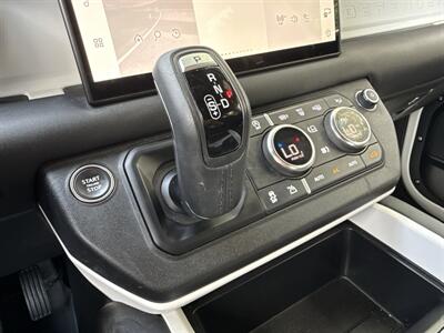 2025 Land Rover Defender 110 P300 S   - Photo 29 - Dallas, TX 75252